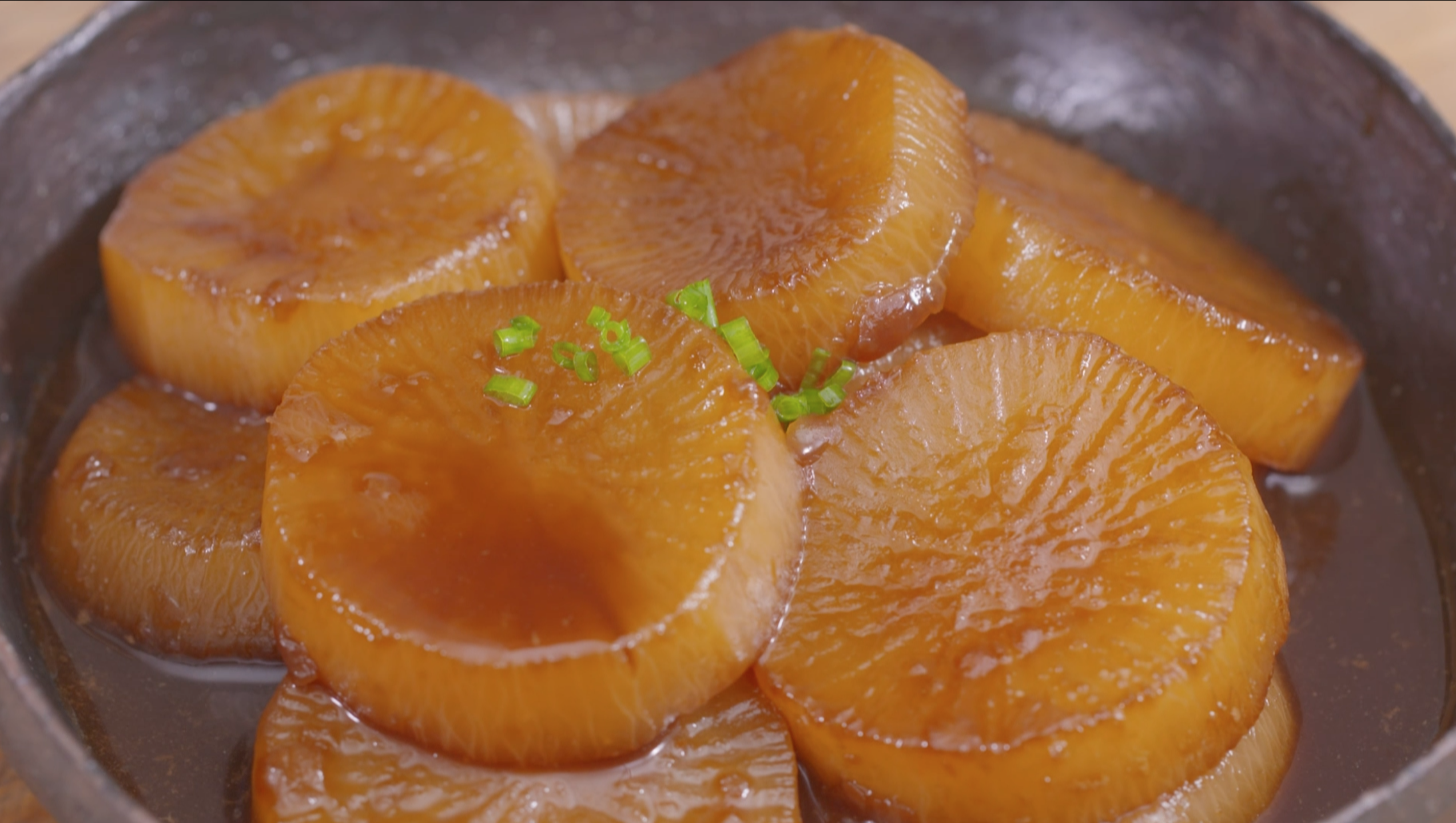 鮑汁蘿蔔煲，冬季溫潤的鮮甜味道的做法 步骤5