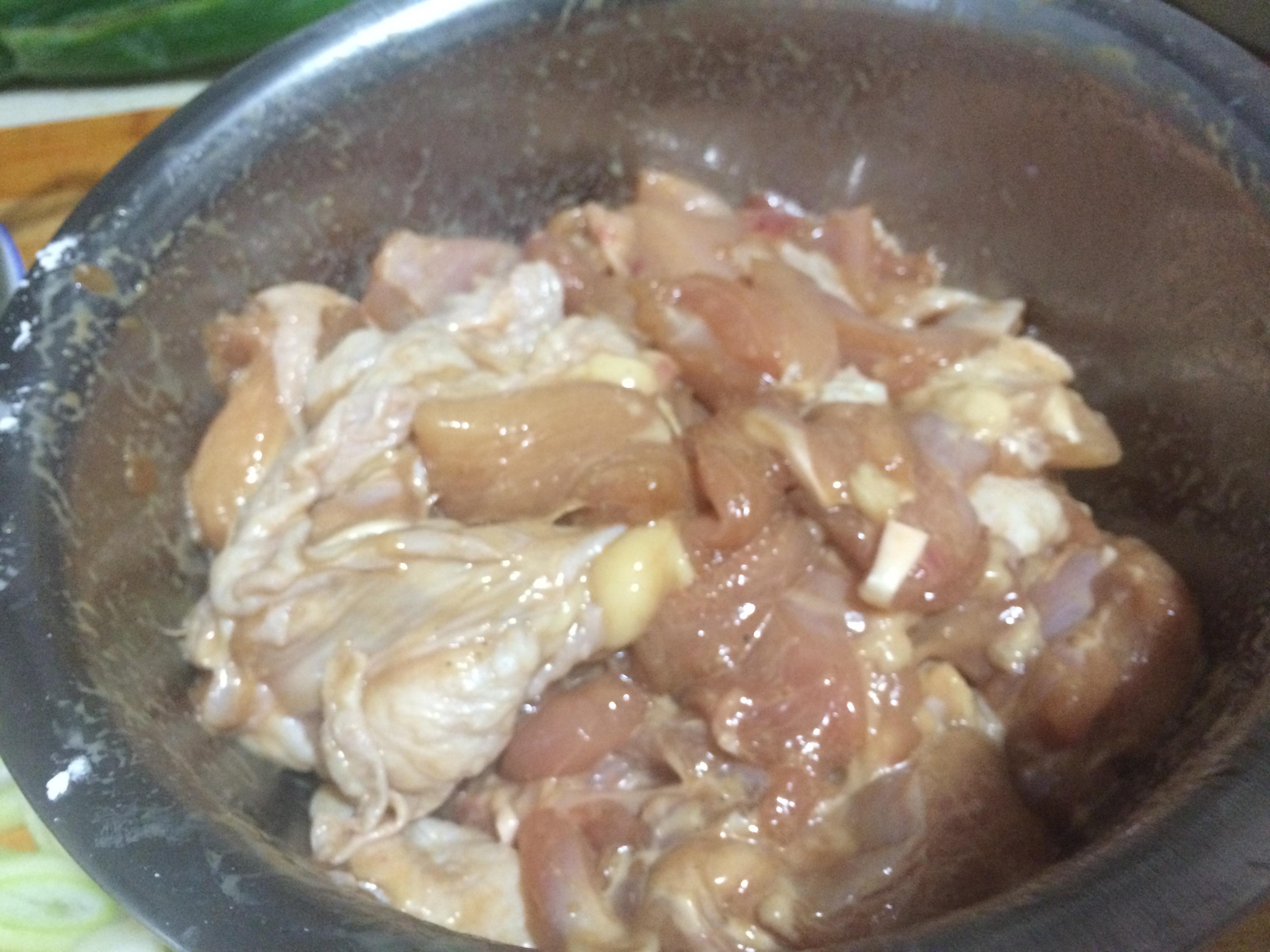 老丁的私房菜－竹筍燒雞的做法 步骤4
