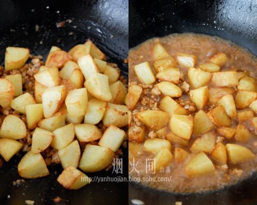 醬燒土豆的做法 步骤5