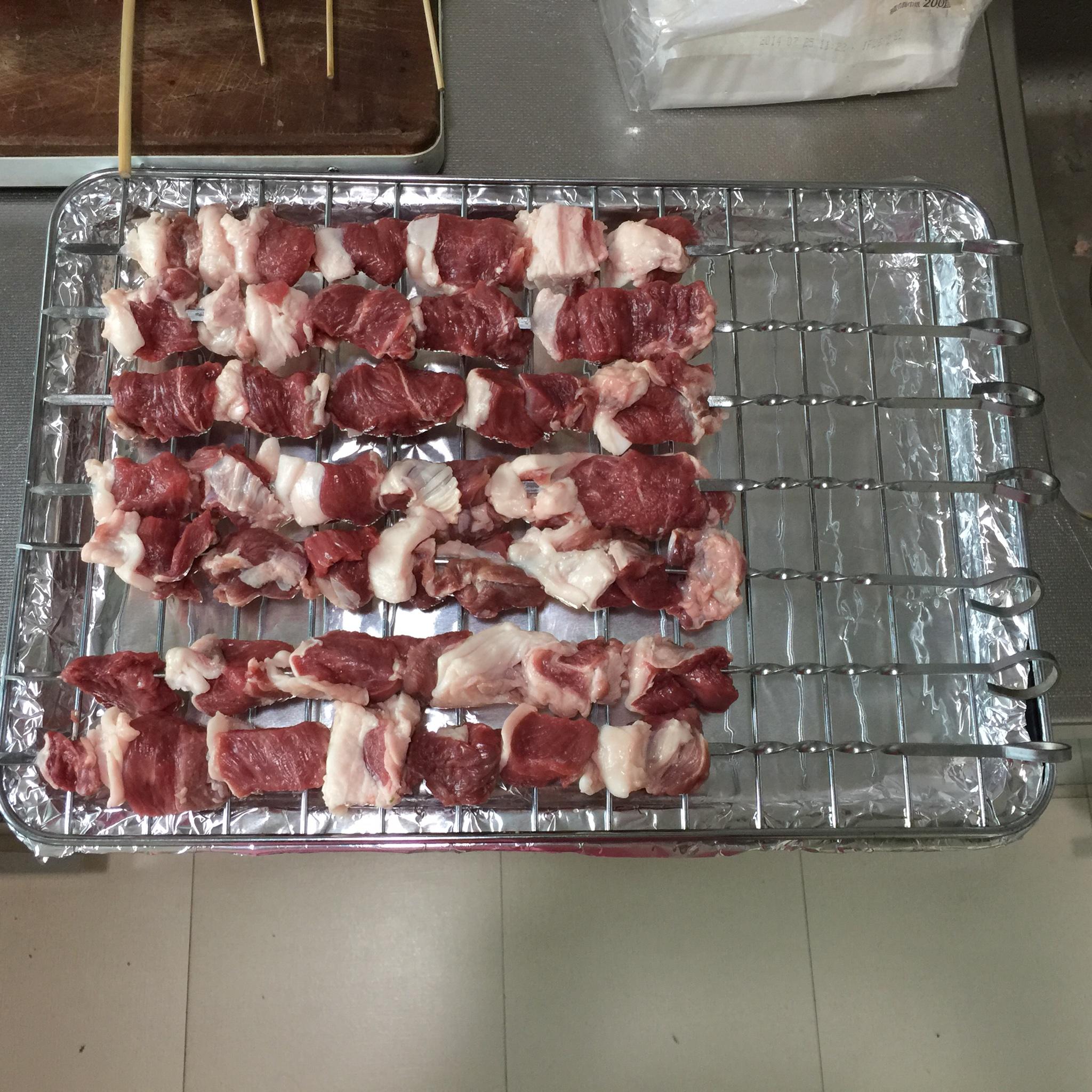 烤箱版羊肉串（簡易版）的做法 步骤1