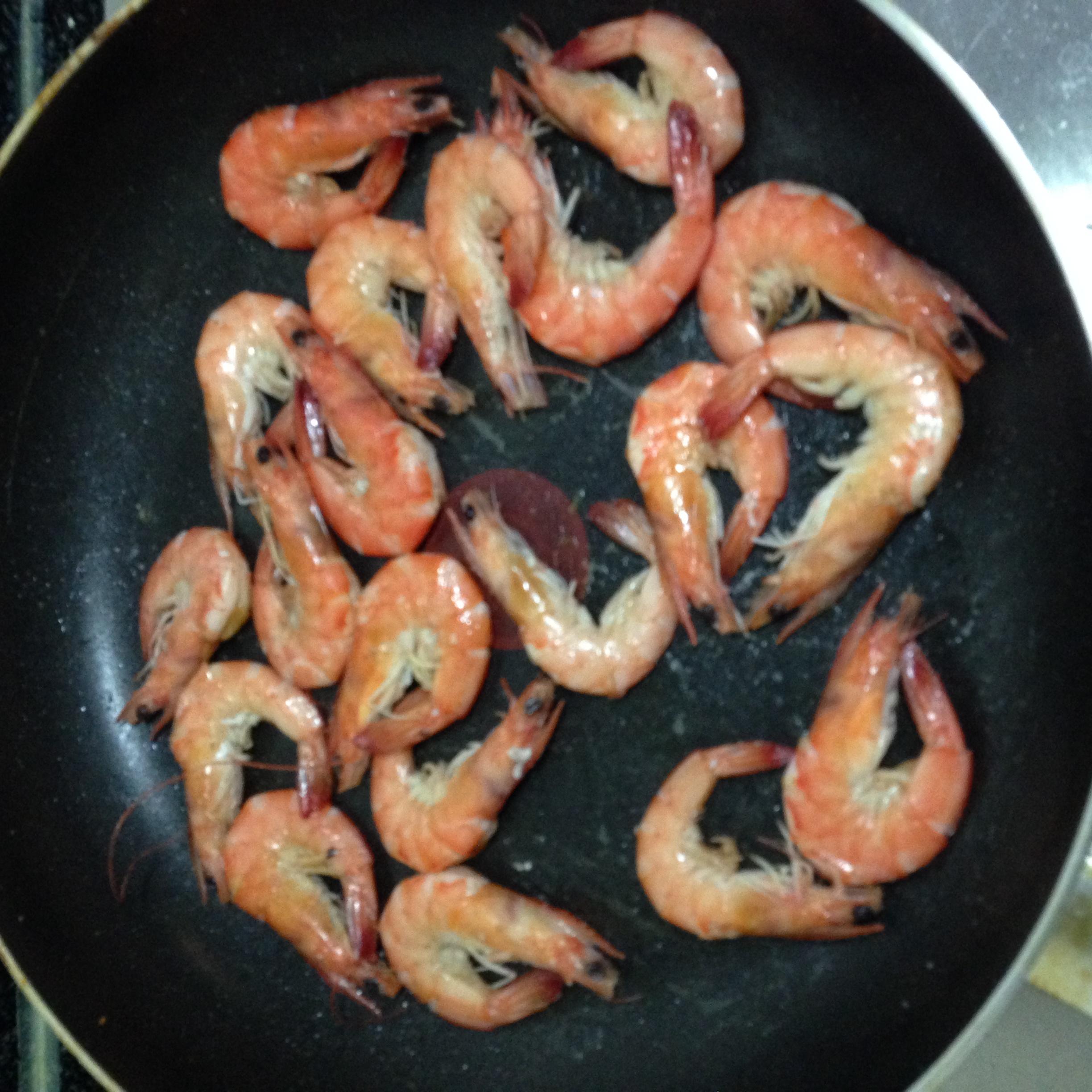 幹鍋排骨蝦的做法 步骤4