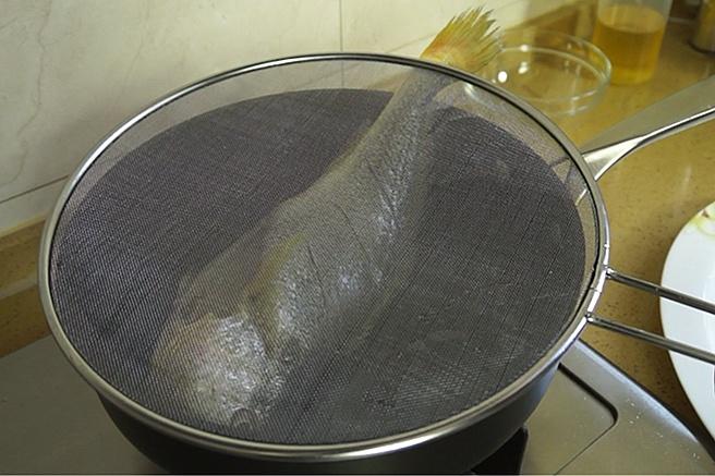 家常燒黃魚 Yellow sea fish的做法 步骤4