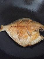 傳統中式紅燒平魚的做法 步骤3
