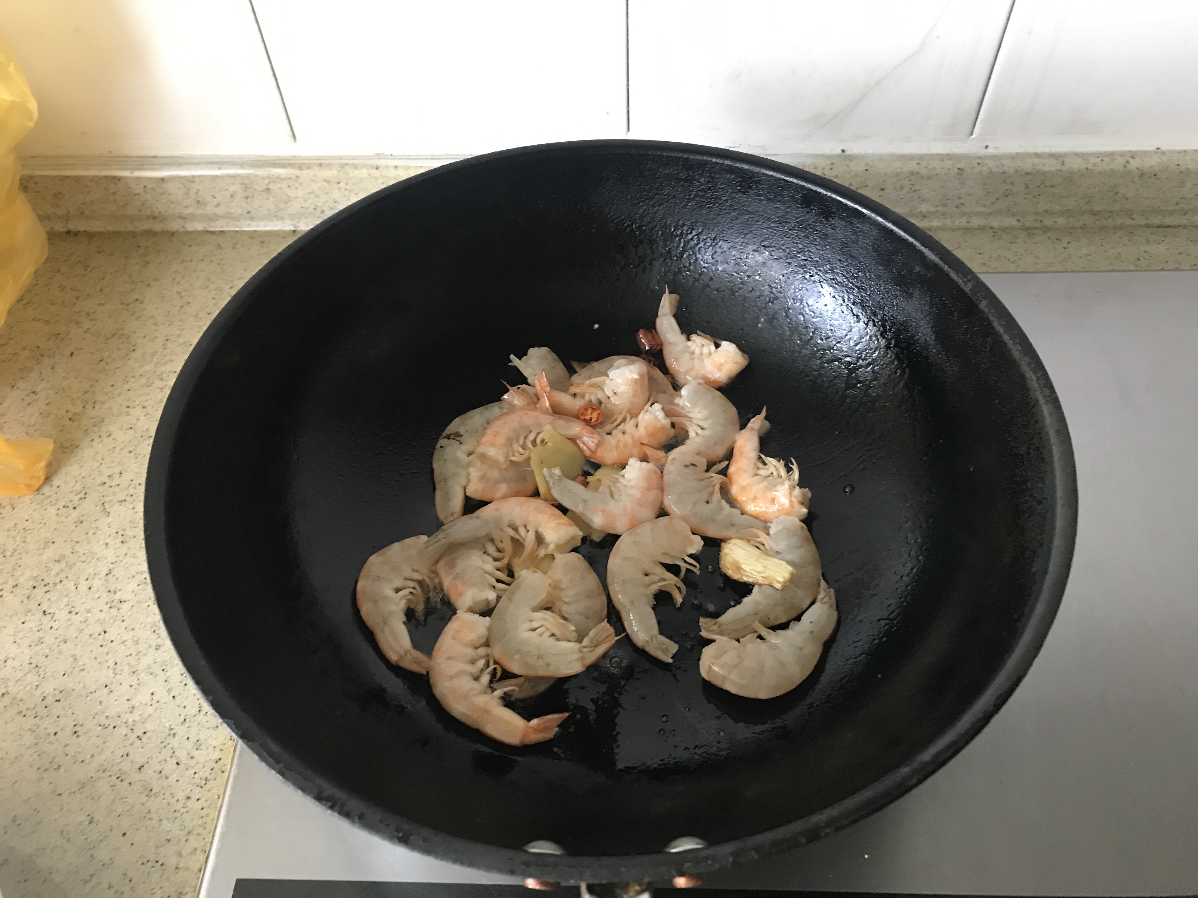 紅燒明蝦的做法 步骤2