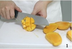 芒果乳酪白麪包的做法 步骤1