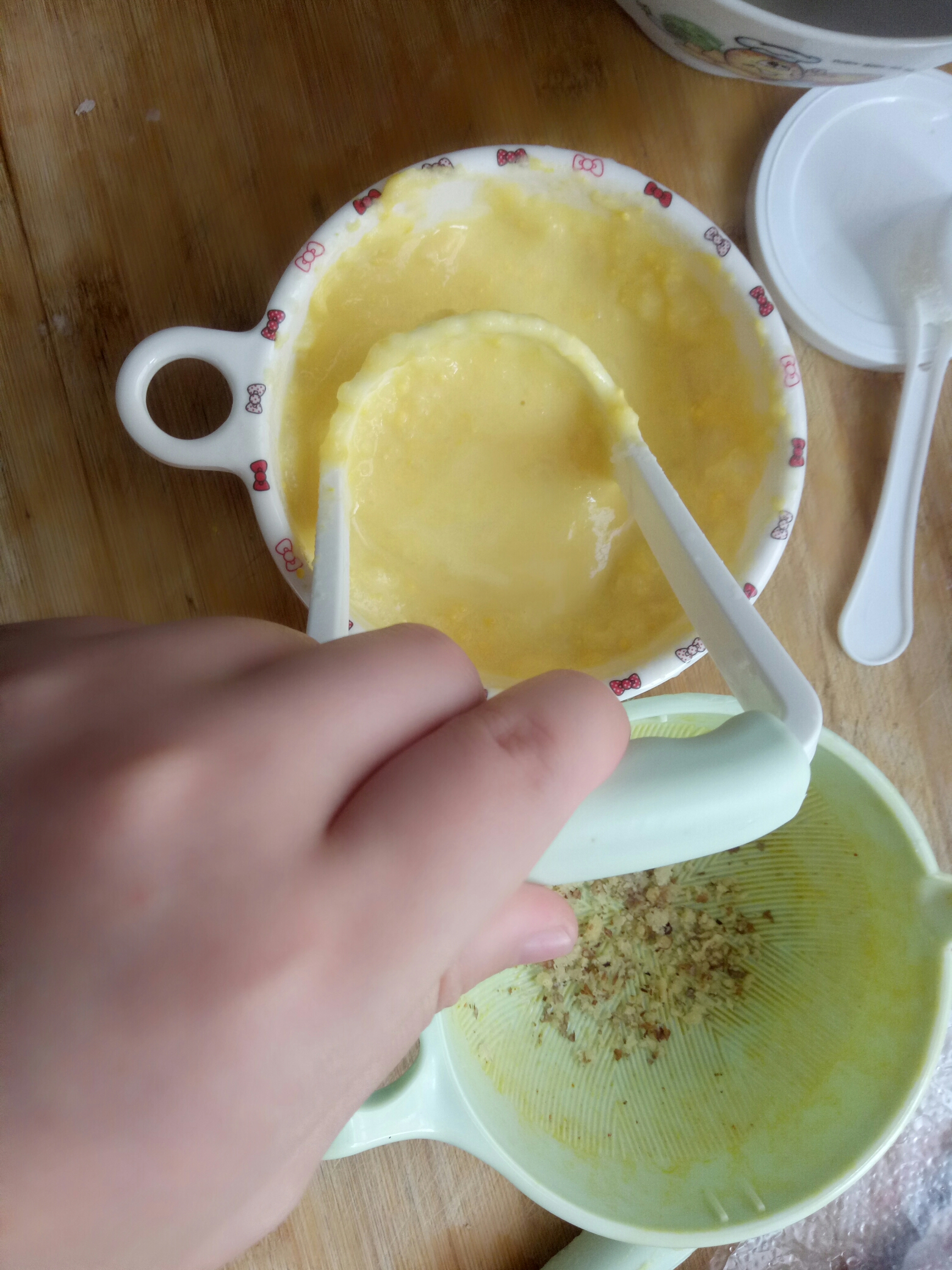 奶香蛋黃米糊的做法 步骤3