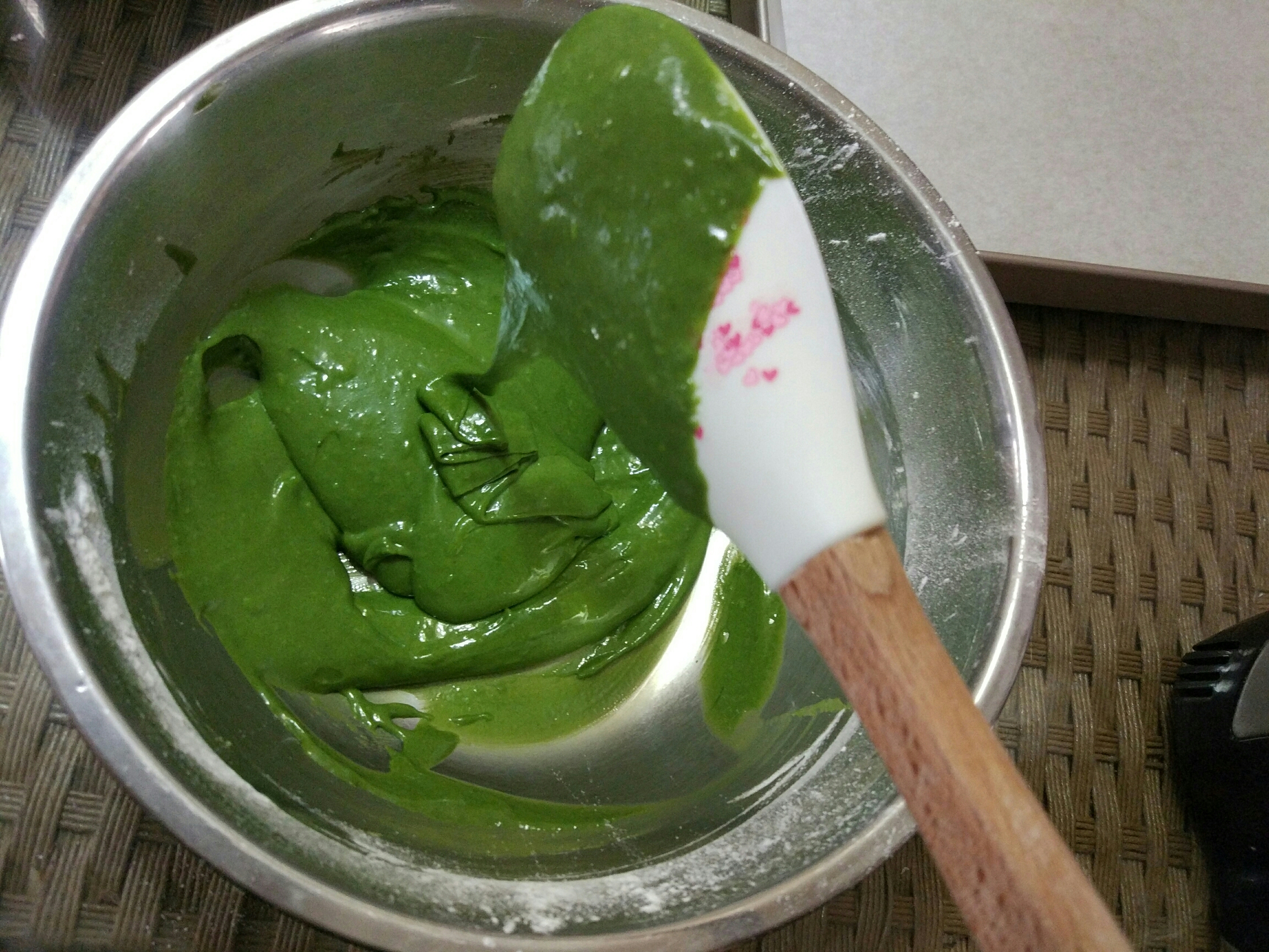 抹茶蜜豆蛋糕卷的做法 步骤4