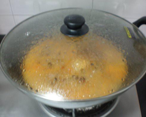 茶樹菇炒五花肉的做法 步骤6