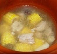 玉米排骨湯的做法 步骤5