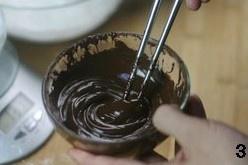 濃郁榛子巧克力蛋糕的做法 步骤3