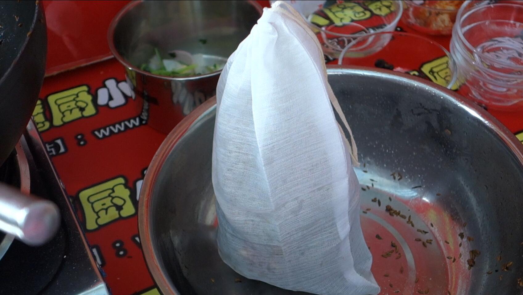 桂林米粉的做法及滷水的配方的做法 步骤3