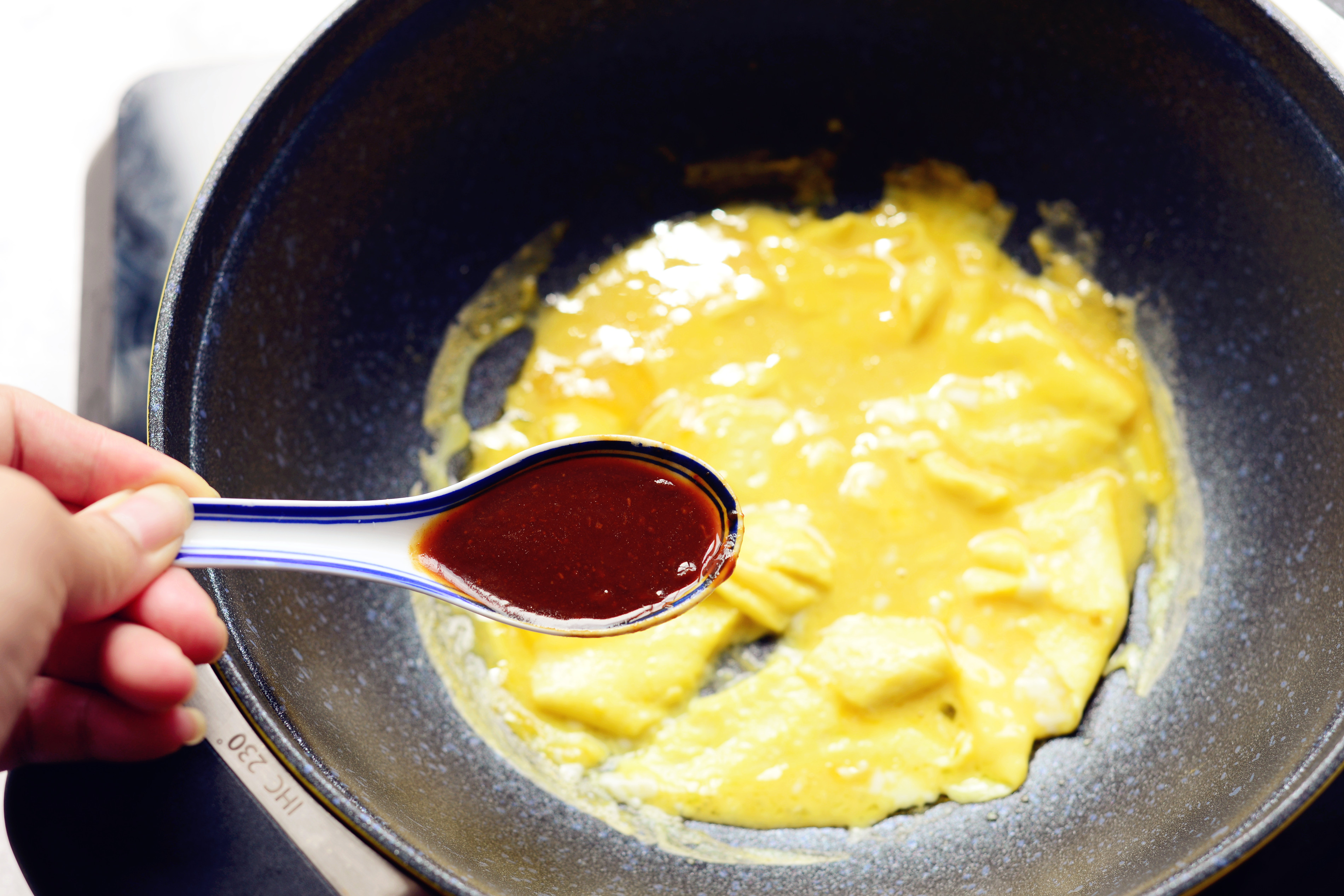 醬雞蛋炒飯-老恆和深夜食堂的做法 步骤4
