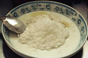 兒時雪丸子——冰激凌糯米餈的做法 步骤1