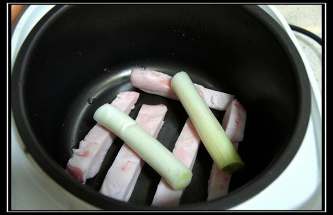 電飯鍋版手撕雞（零廚藝也能做大餐）的做法 步骤5