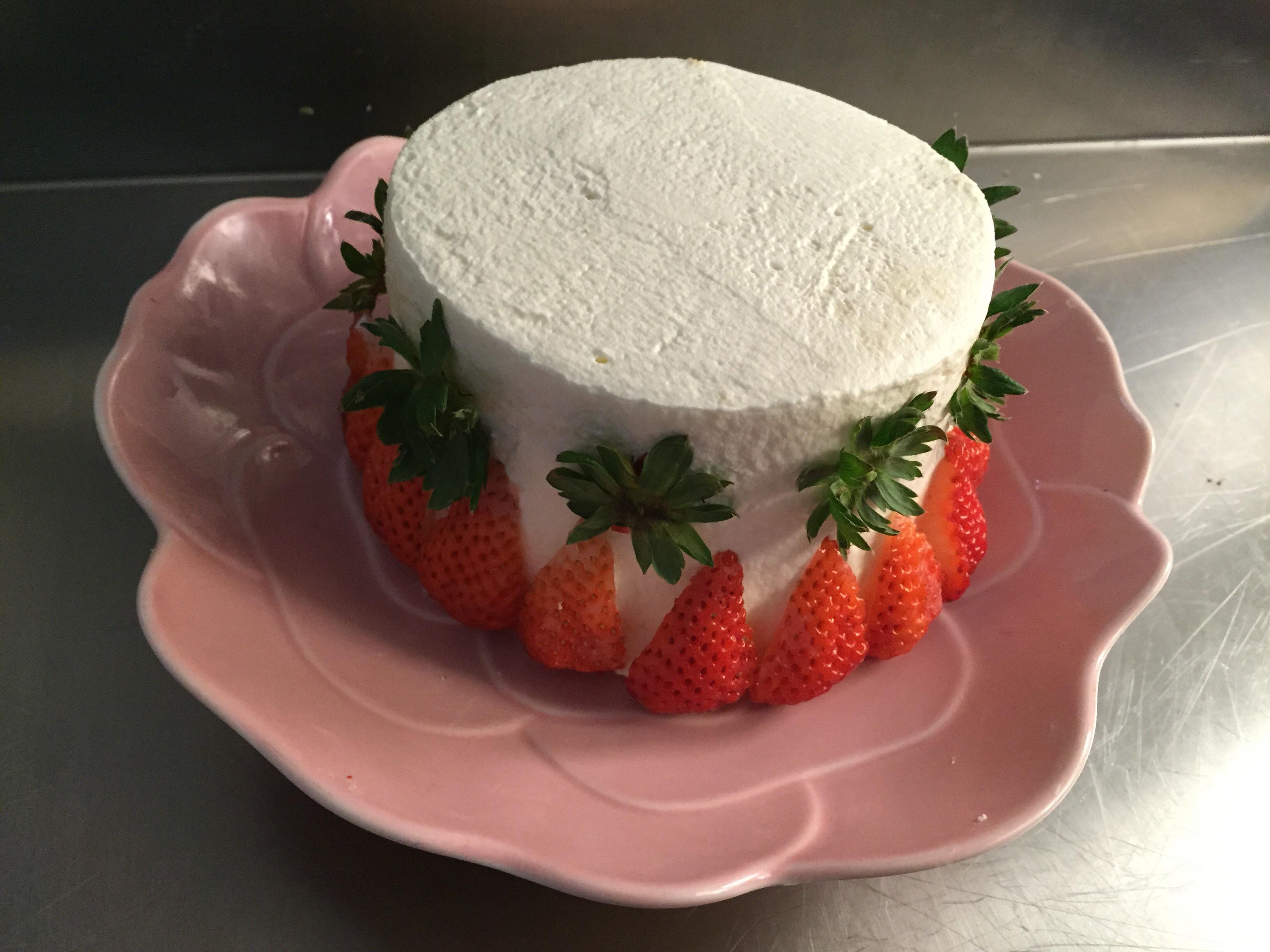 草莓奶油蛋糕的做法 步骤9