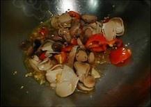 鮑汁草菇幼白菜的做法 步骤6