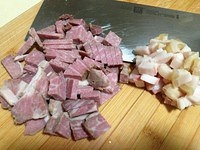 牛肝菌火腿燜飯的做法 步骤2