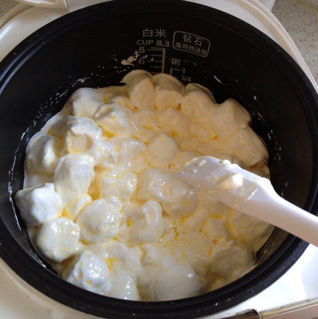 電飯煲+棉花糖版牛軋糖的做法 步骤3