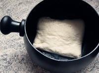 Fondue瑞士乳酪火鍋的做法 步骤2