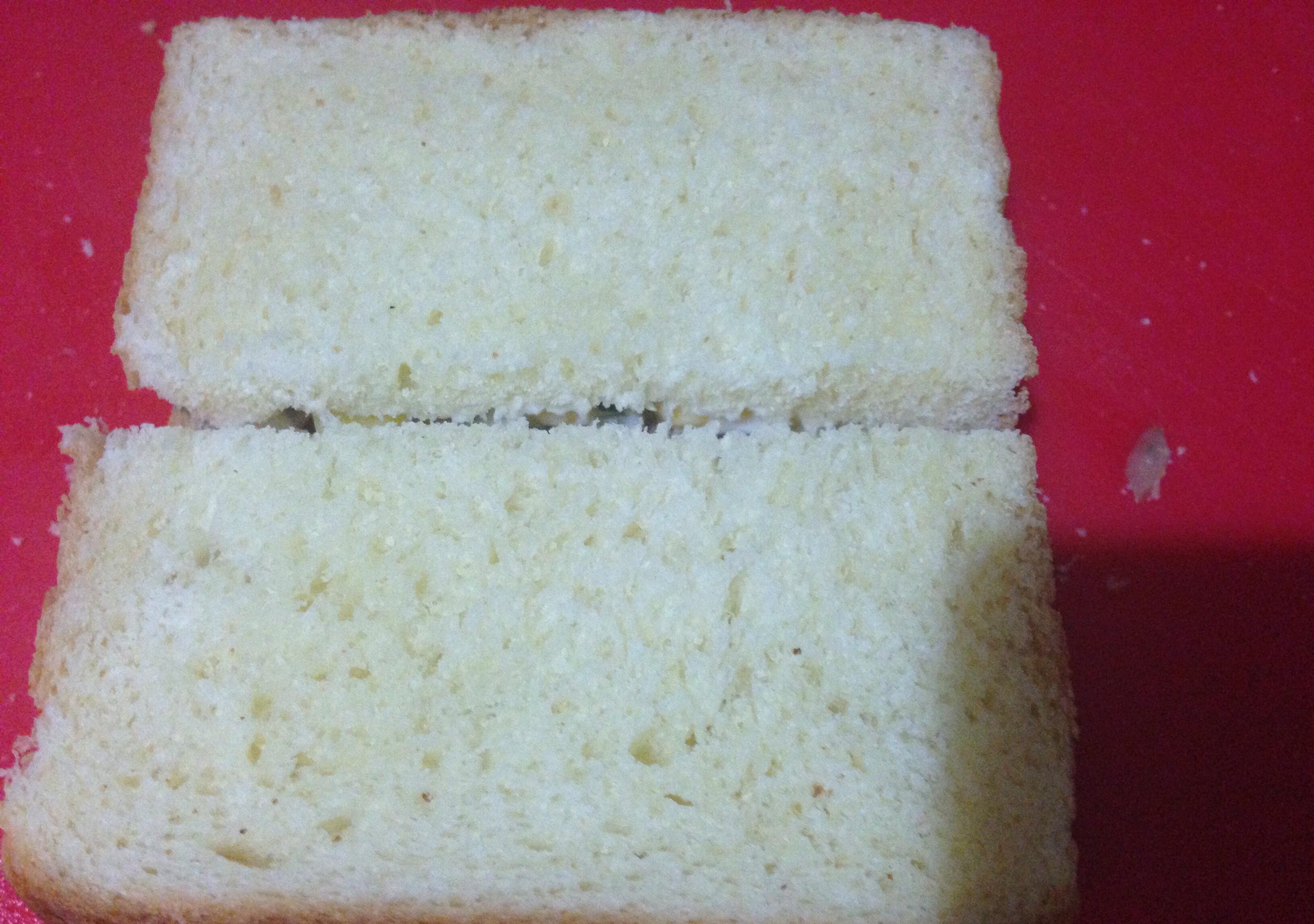 金槍魚酸黃瓜玉米三明治的做法 步骤6