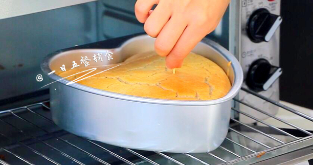 板栗糕 寶寶輔食，低筋麪粉+ 玉米澱粉+雞蛋的做法 步骤17