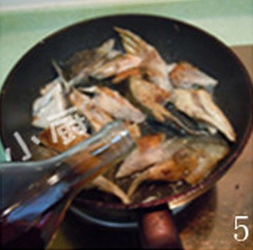 煎焗三文魚頭的做法 步骤5