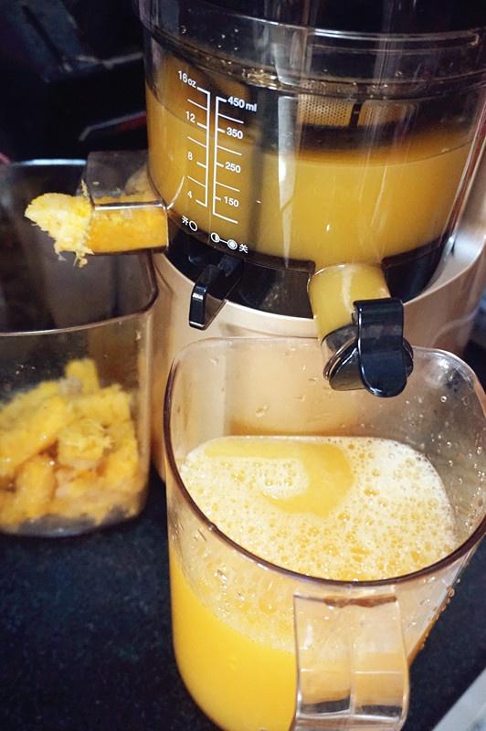 梨+橙鮮榨果汁（原汁機版）的做法 步骤3