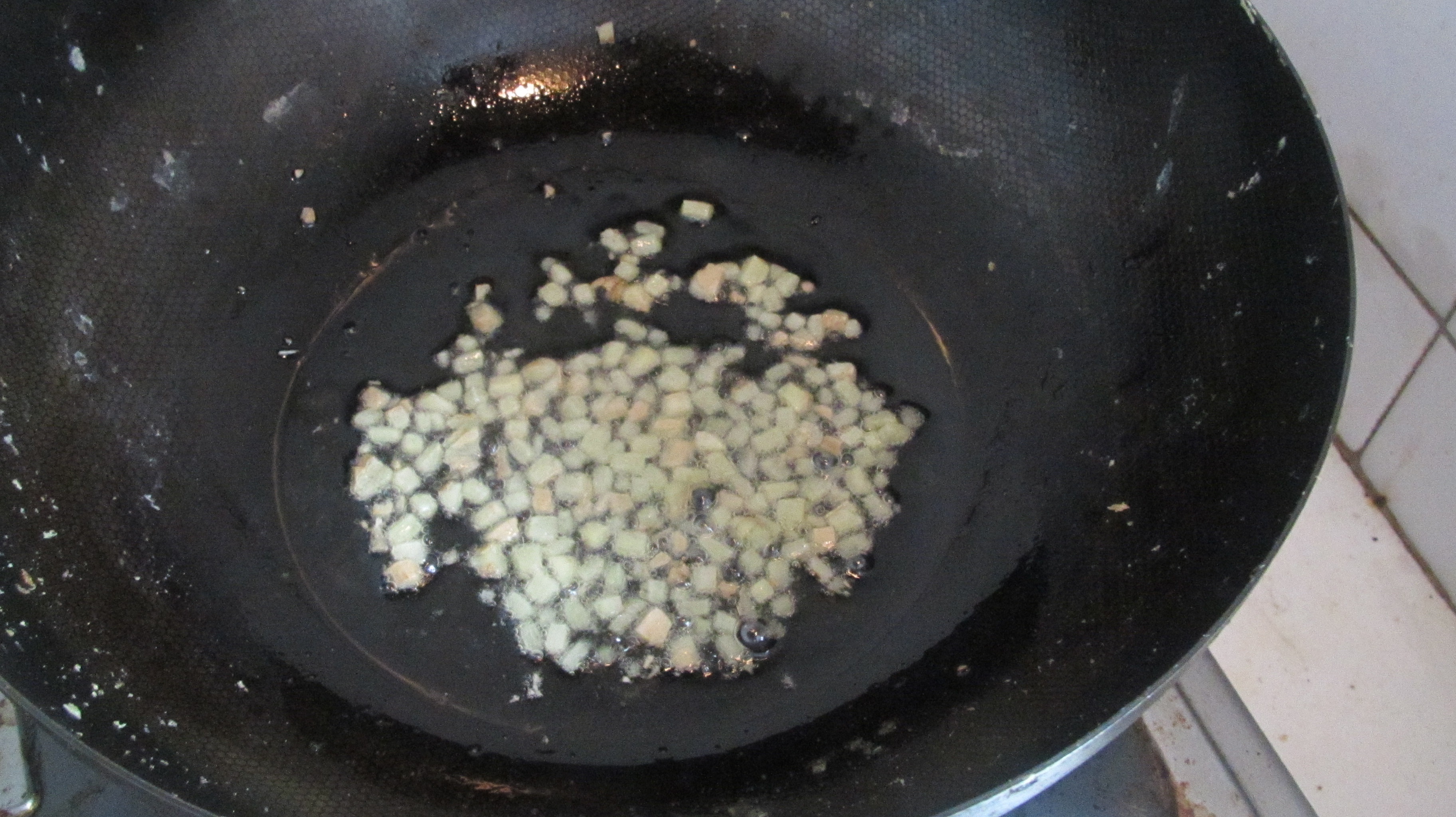 茶樹菇絲瓜粉絲蒸的做法 步骤5