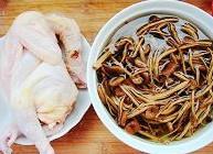 茶樹菇燉雞的做法 步骤1