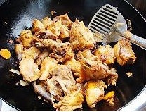 茶樹菇燒雞塊的做法 步骤6