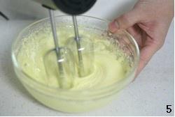 濃郁奶油蛋糕卷的做法 步骤5