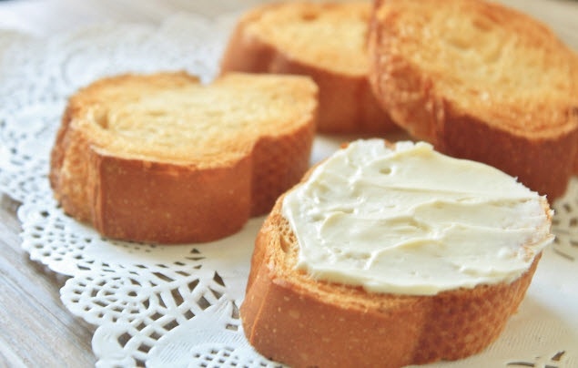 奶油乳酪糖霜抹法棍的做法 步骤4
