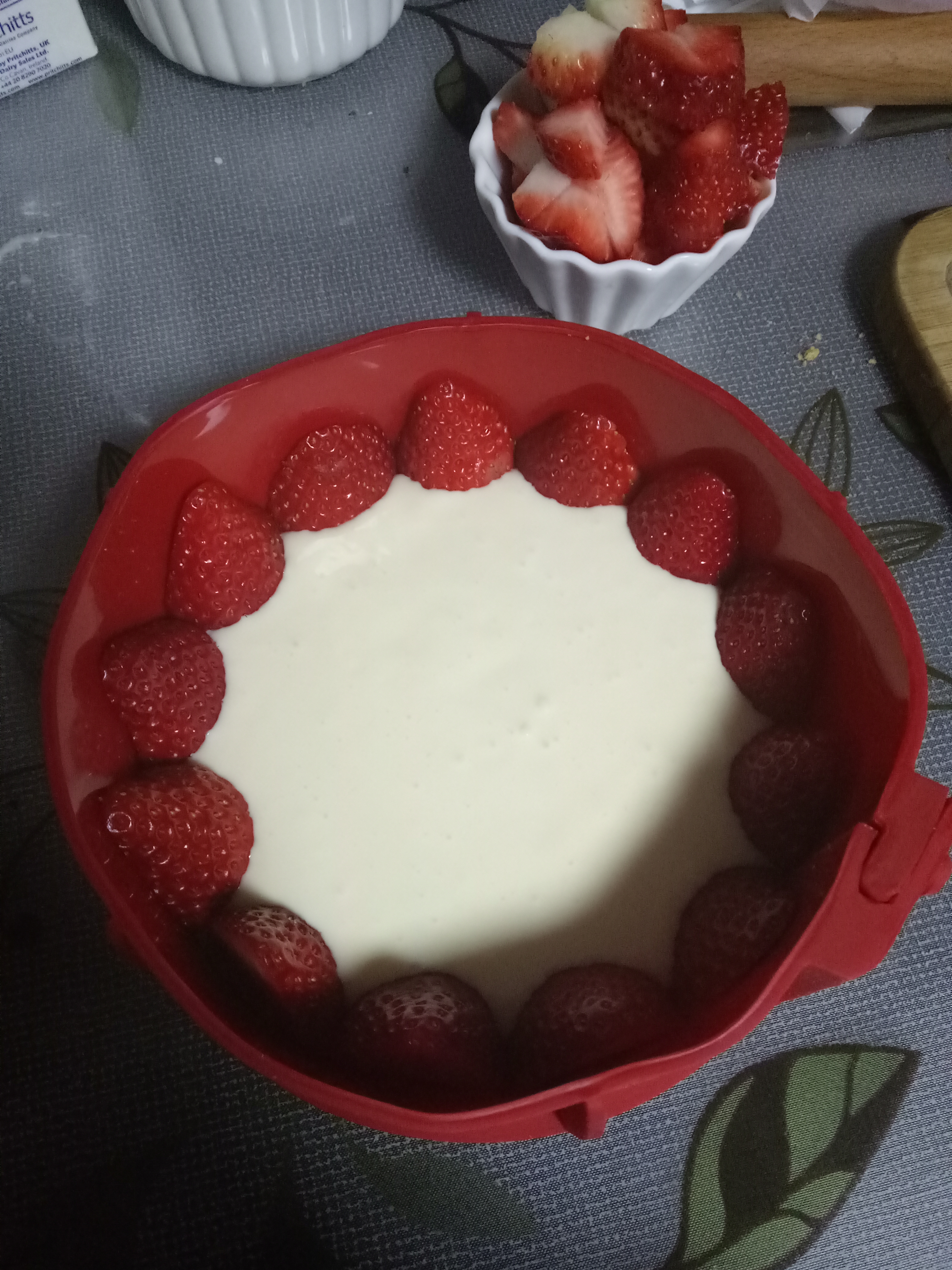 超簡單的草莓芝士蛋糕的做法 步骤9