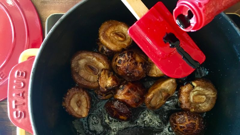 下飯營養好菜——油燜大花菇的做法 步骤6