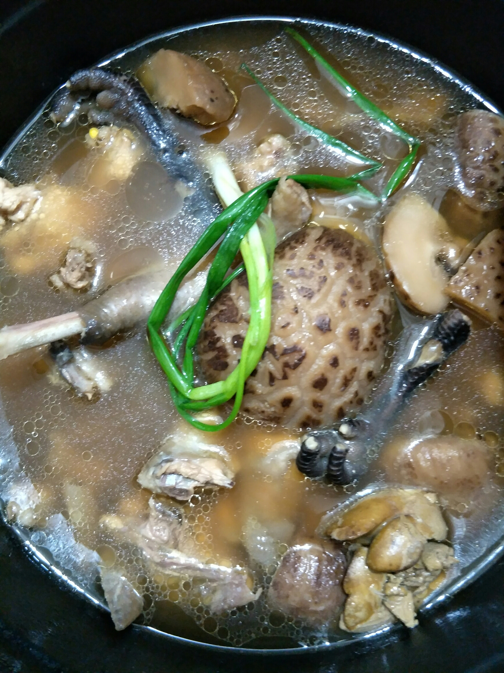 花菇煲雞湯的做法 步骤7