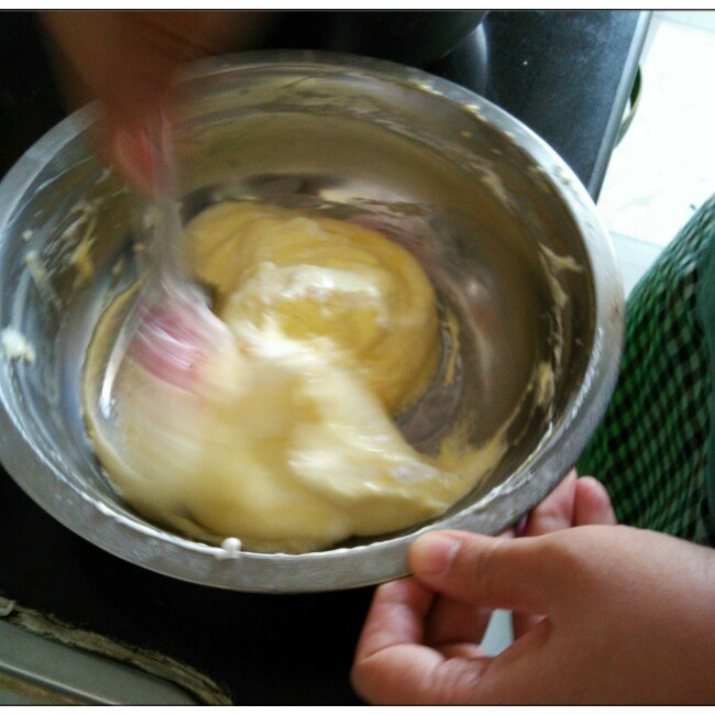 免烤8寸奧利奧草莓奶油蛋糕的做法 步骤5