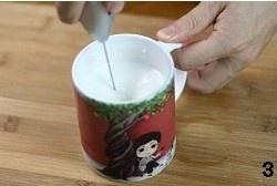 冰抹茶牛奶的做法 步骤3