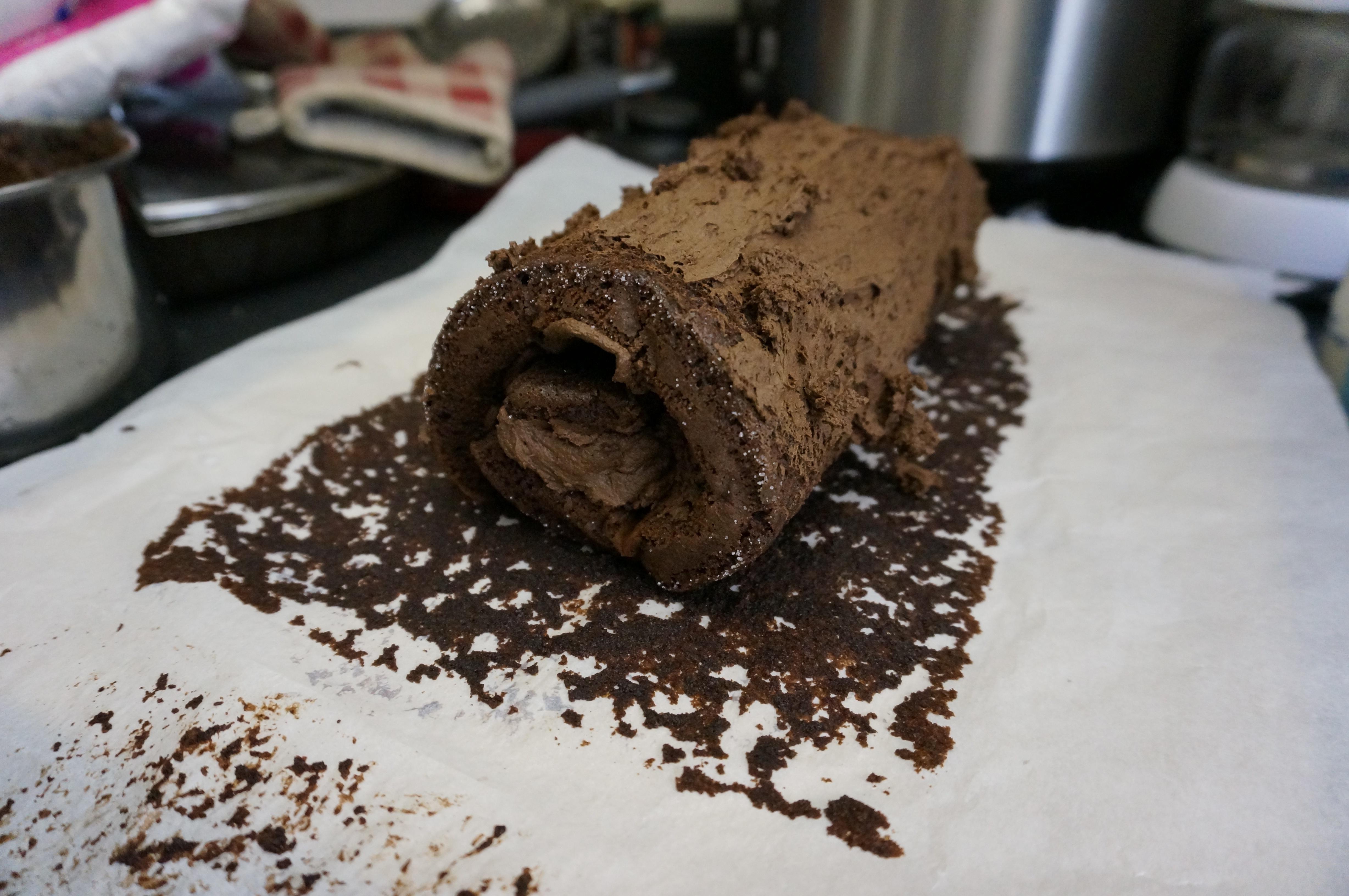 聖誕黑巧克力樹根蛋糕的做法 步骤13