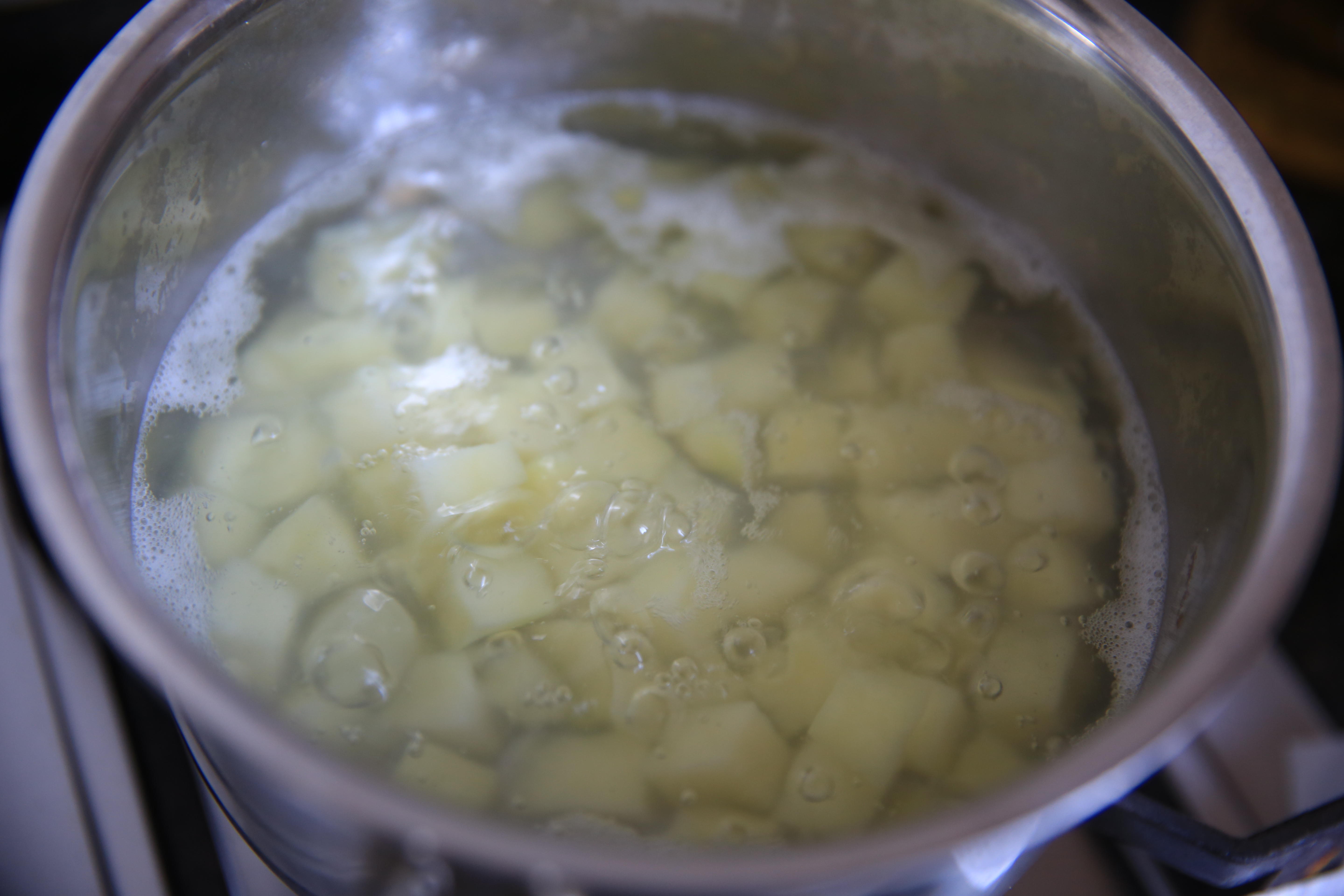 土豆什錦沙拉的做法 步骤2