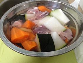 清熱解暑冬瓜排骨湯的做法 步骤4