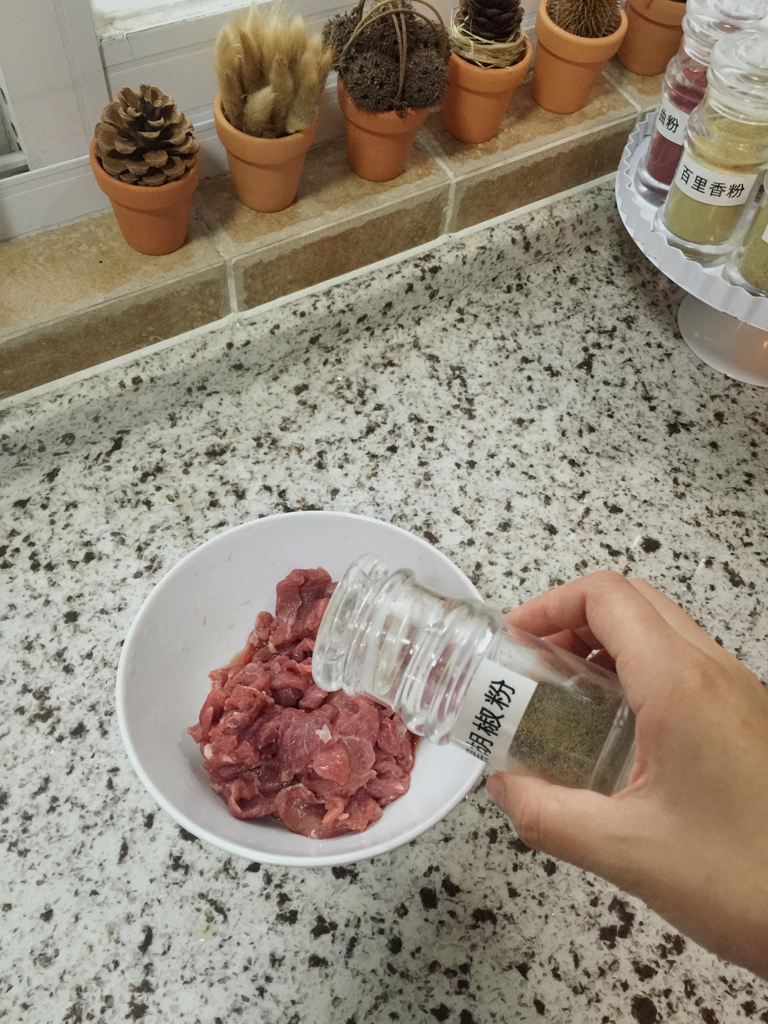 減脂期午餐：水煮牛肉片（減肥、瘦身）的做法 步骤2