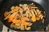 火腿菌菇焗飯的做法 步骤3
