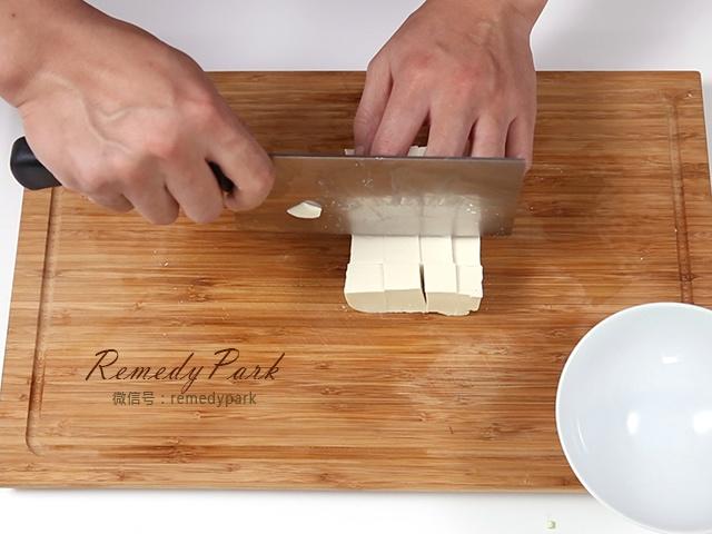 魚香豆腐的做法 步骤1