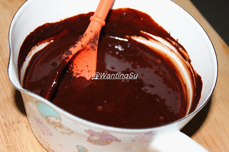 黑巧克力冰激凌的做法 步骤1