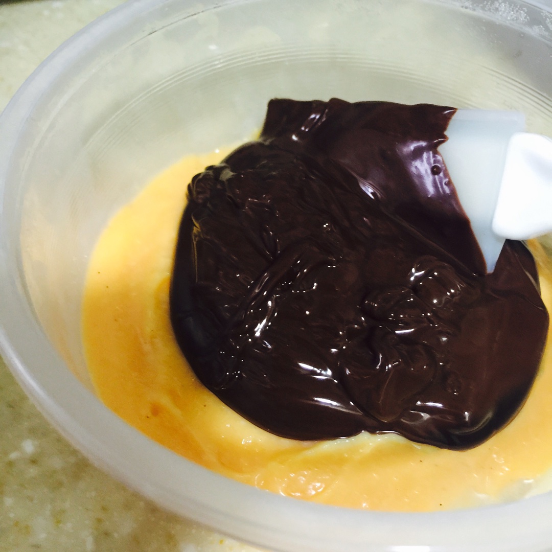 黑巧克力朗姆酒慕斯蛋糕的做法 步骤14