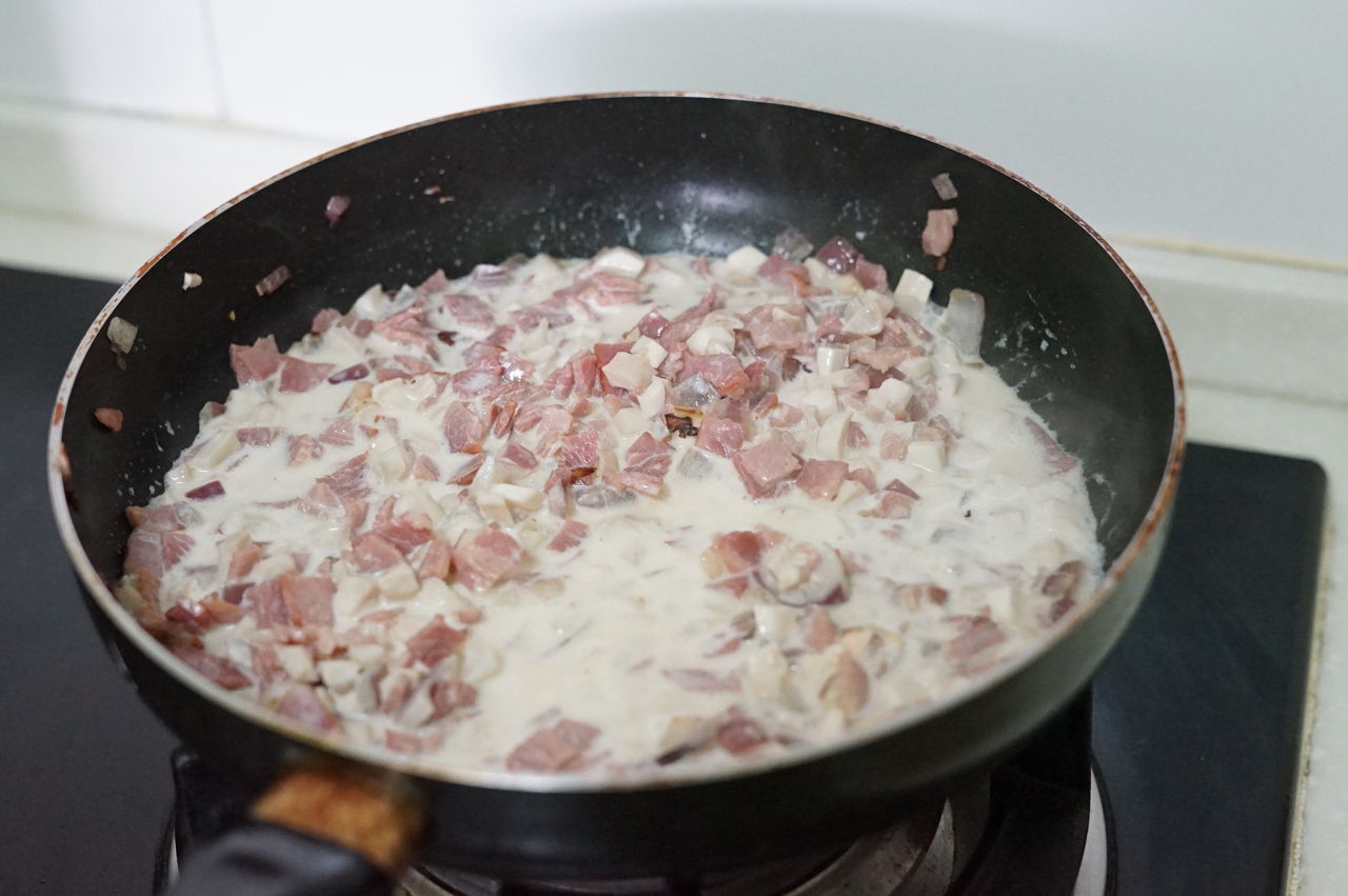 奶油蘑菇培根焗飯的做法 步骤8