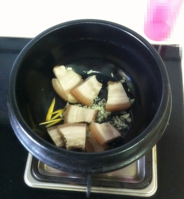 韓式泡菜湯的做法 步骤2