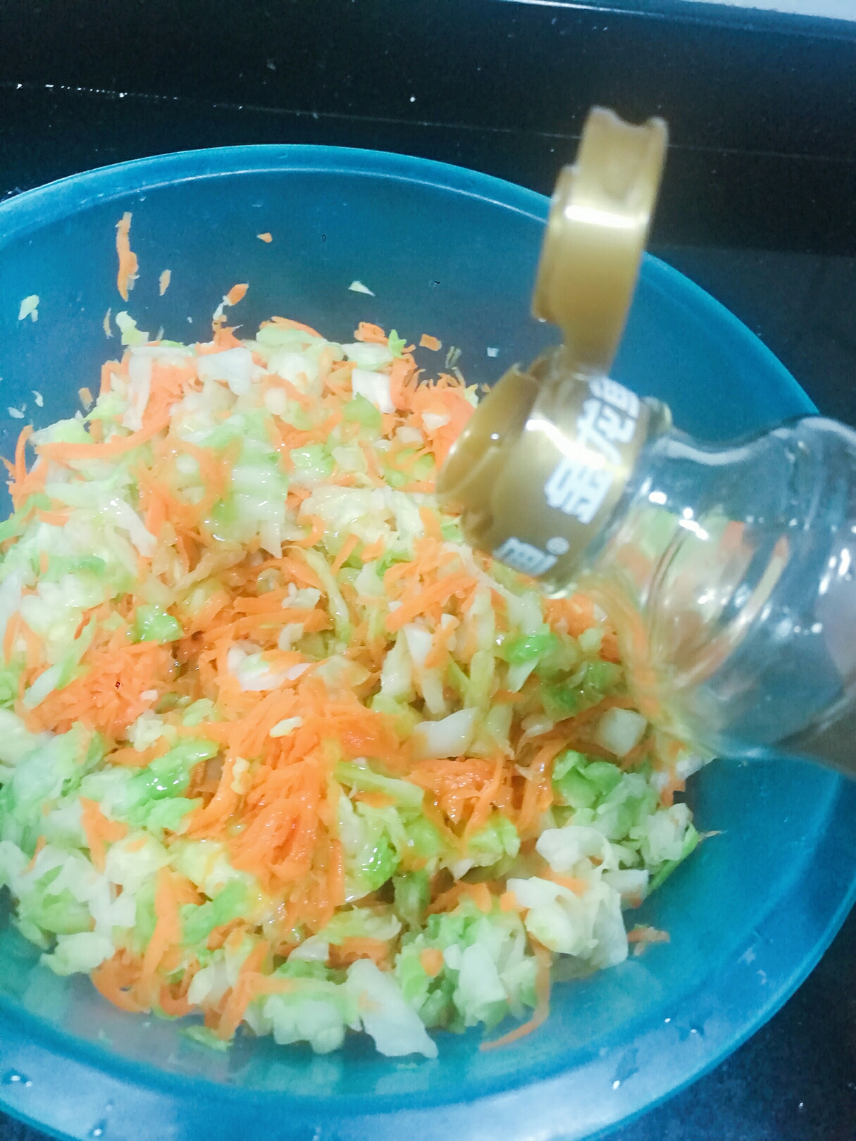 紅蘿蔔圓白菜素菜包子（一次性發酵，附視訊）的做法 步骤15