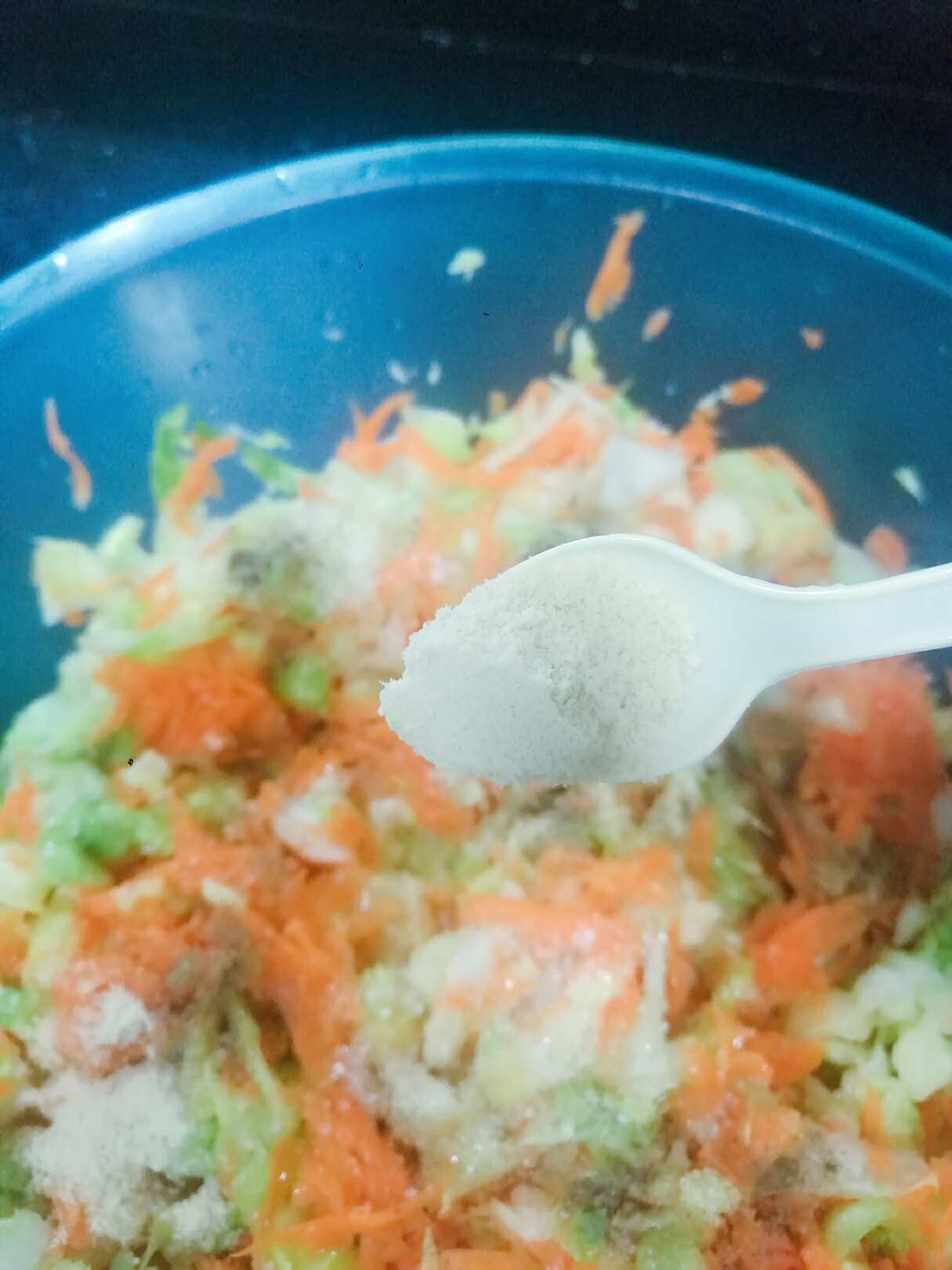 紅蘿蔔圓白菜素菜包子（一次性發酵，附視訊）的做法 步骤17