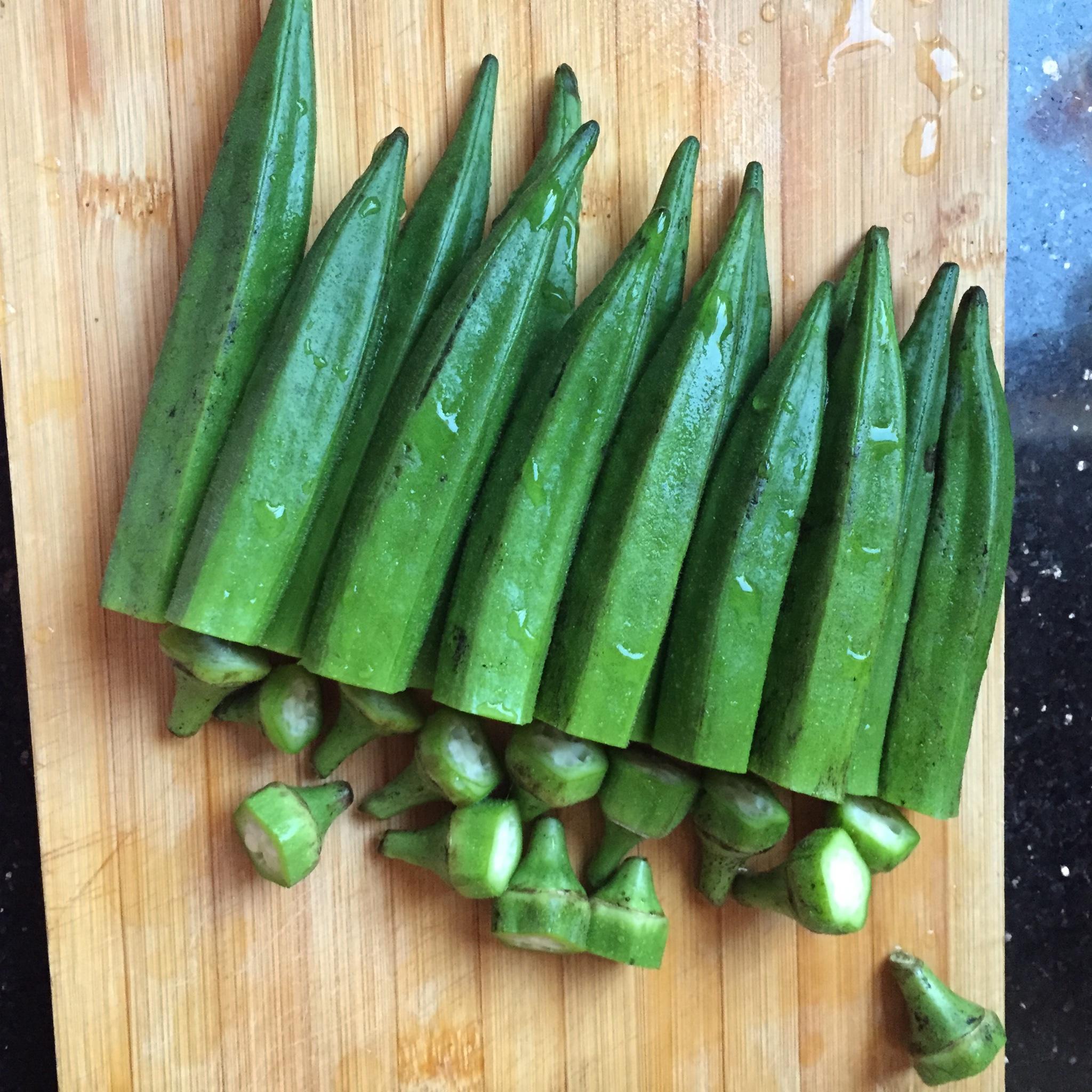 豉油秋葵 素菜的做法 步骤1